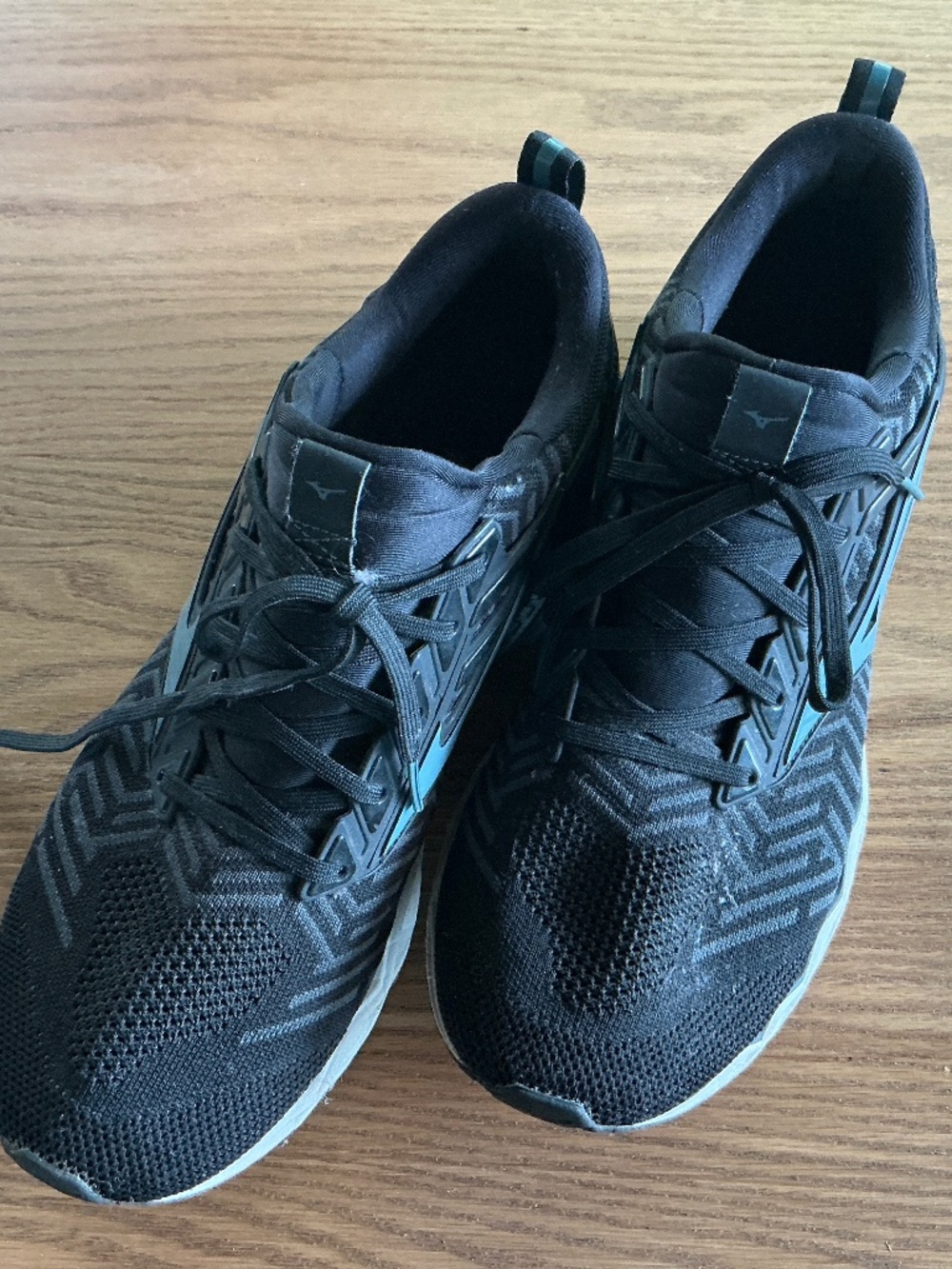 Mens Athletic Shoes